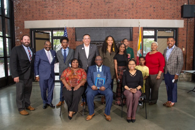 Craig Congratulates Columbus Hall of Fame Inductees