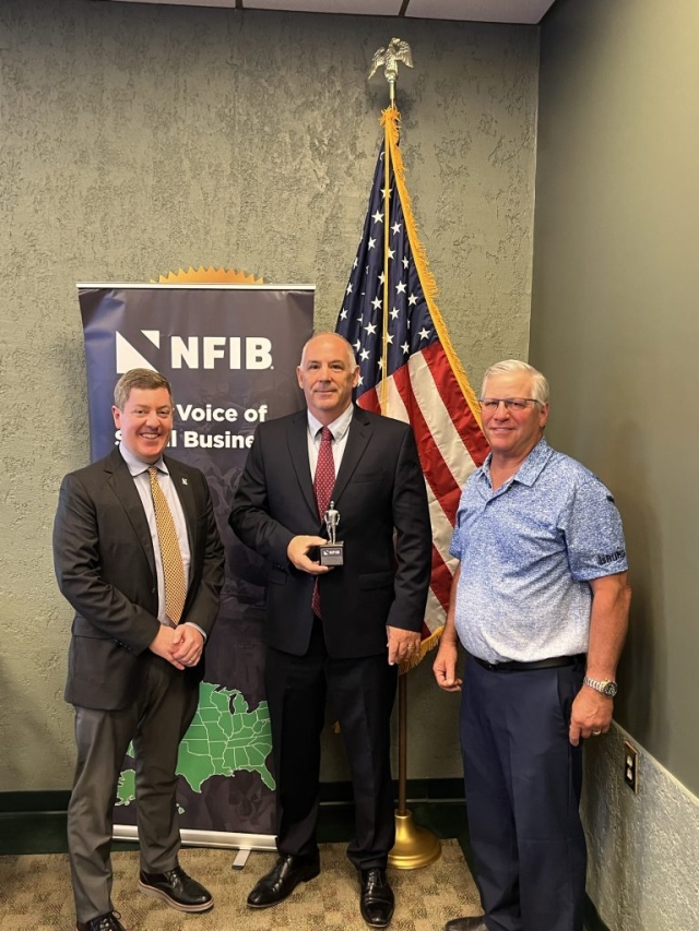 Huffman Receives Guardian of Small Business Award
