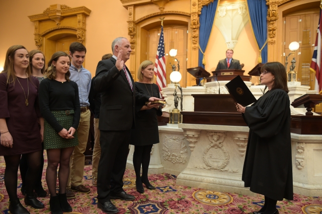 Steve Huffman Sworn In as a Member of the Ohio Senate
